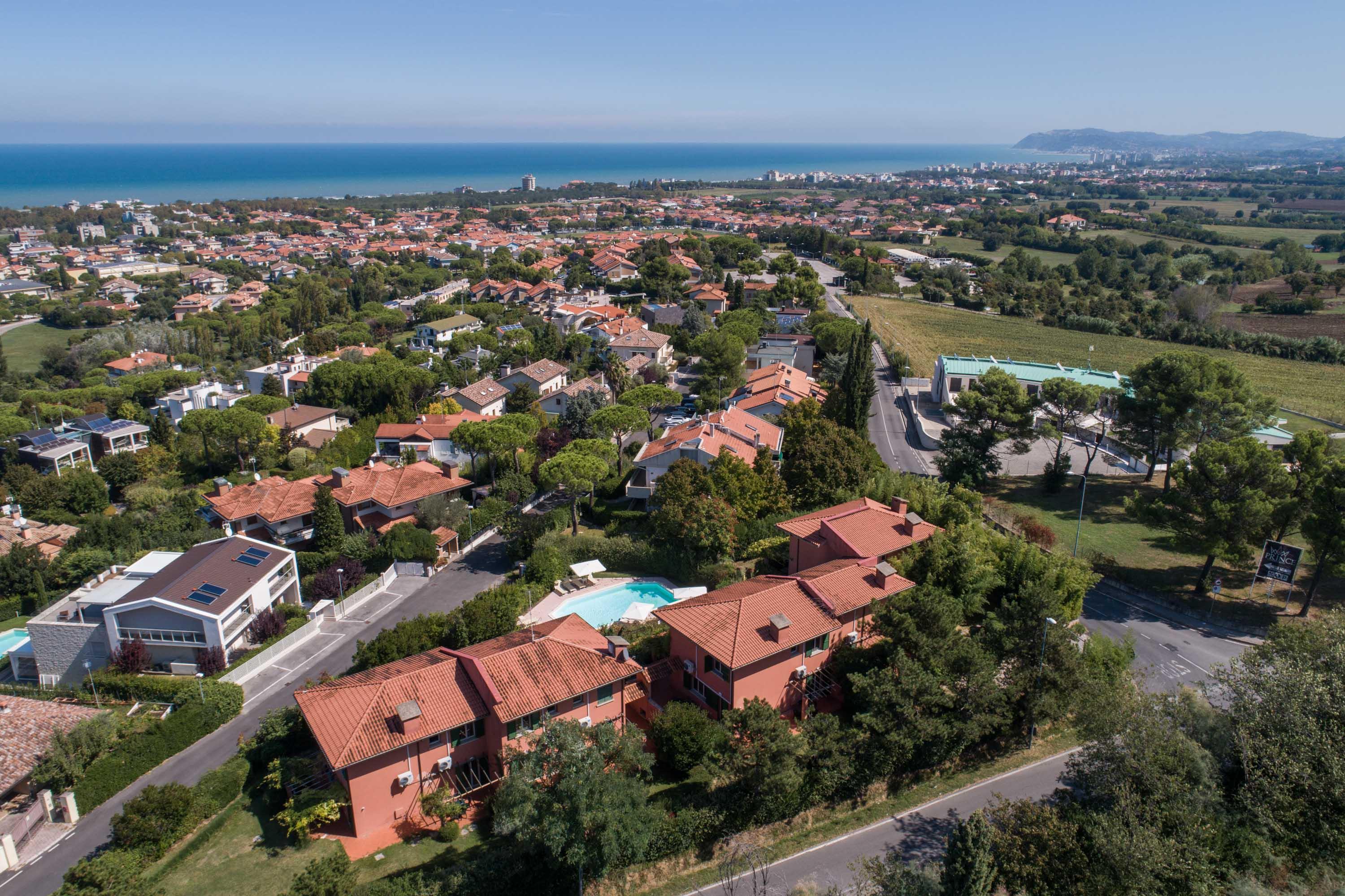 Residenze Al Colle Dei Pini Aparthotel Ριτσόνε Εξωτερικό φωτογραφία