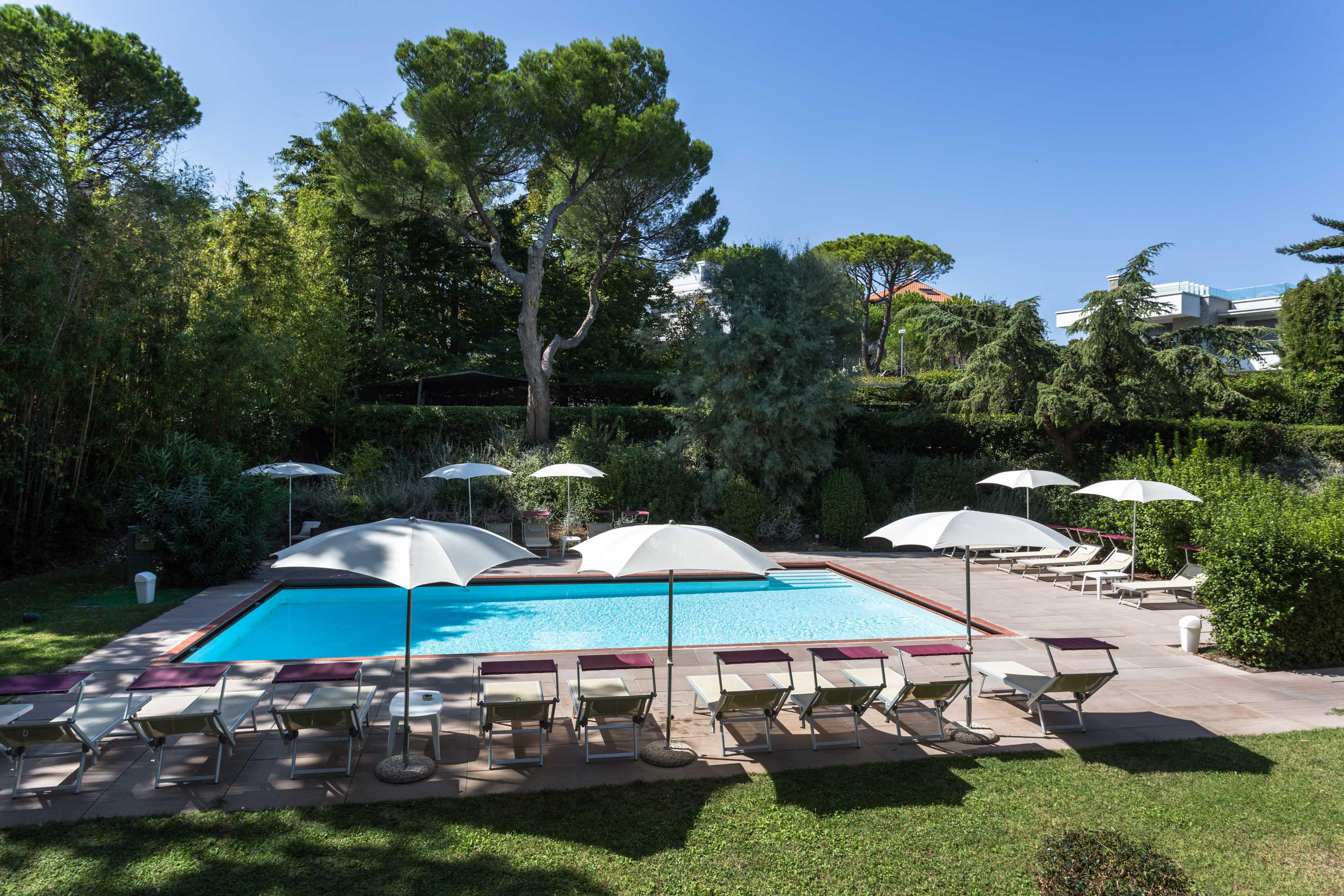 Residenze Al Colle Dei Pini Aparthotel Ριτσόνε Εξωτερικό φωτογραφία