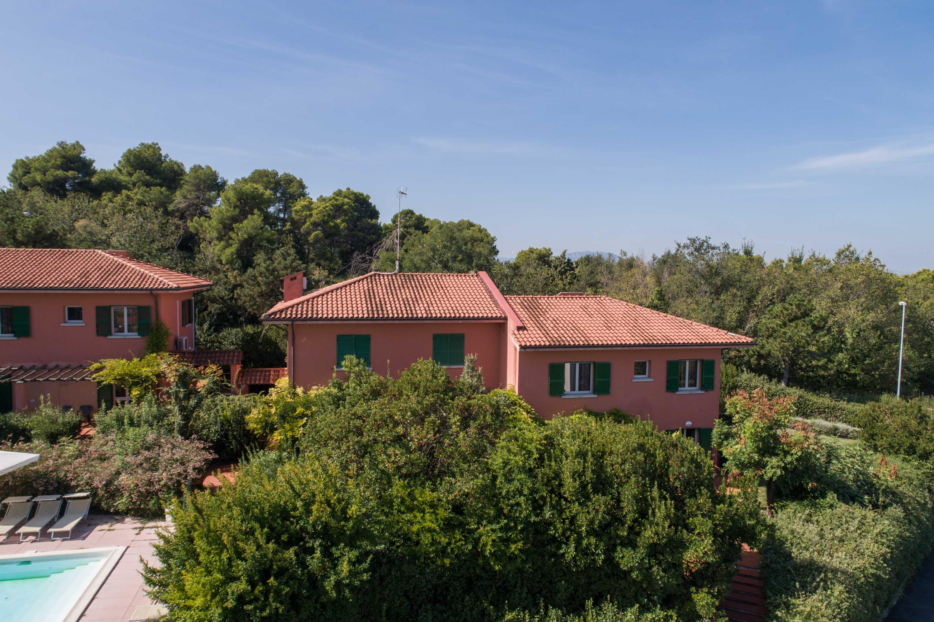 Residenze Al Colle Dei Pini Aparthotel Ριτσόνε Εξωτερικό φωτογραφία