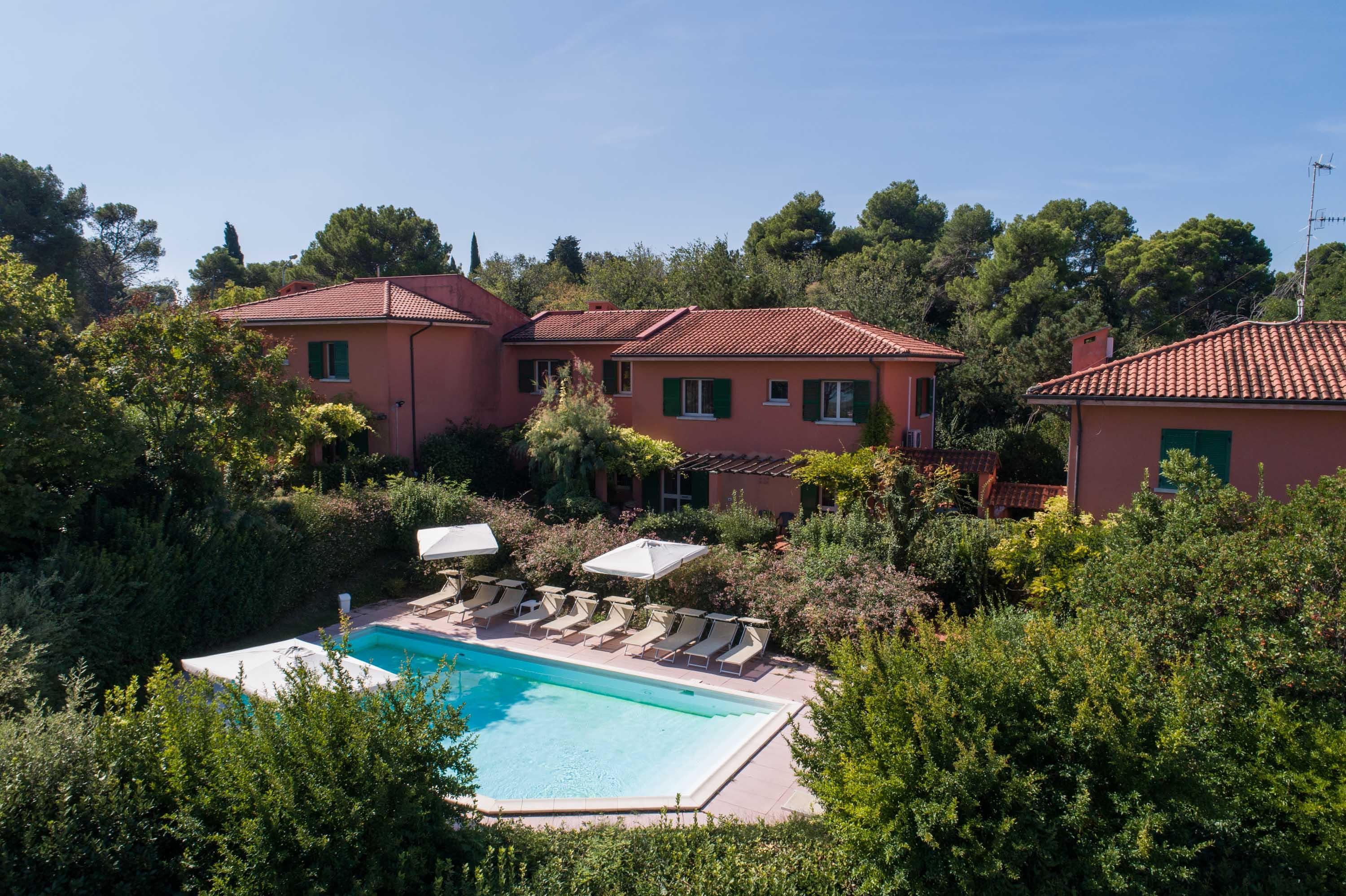 Residenze Al Colle Dei Pini Aparthotel Ριτσόνε Εξωτερικό φωτογραφία