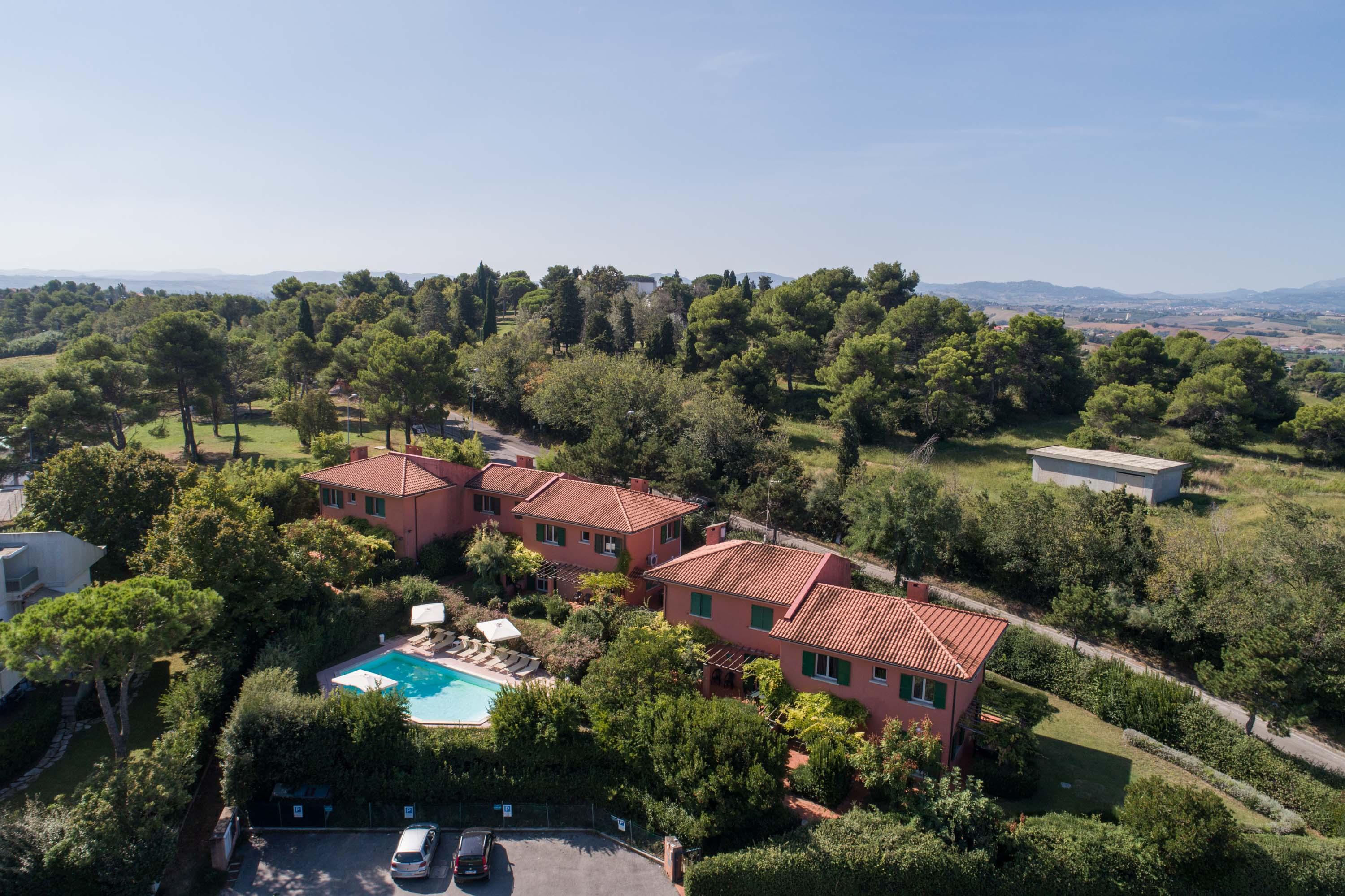 Residenze Al Colle Dei Pini Aparthotel Ριτσόνε Εξωτερικό φωτογραφία