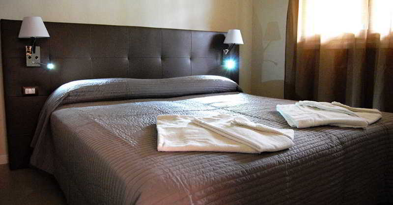 Residenze Al Colle Dei Pini Aparthotel Ριτσόνε Εξωτερικό φωτογραφία