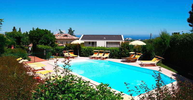 Residenze Al Colle Dei Pini Aparthotel Ριτσόνε Εξωτερικό φωτογραφία