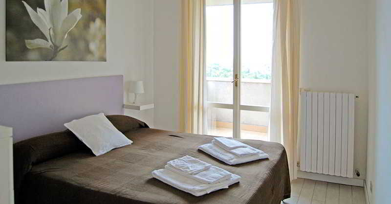 Residenze Al Colle Dei Pini Aparthotel Ριτσόνε Εξωτερικό φωτογραφία
