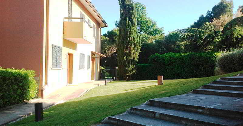 Residenze Al Colle Dei Pini Aparthotel Ριτσόνε Εξωτερικό φωτογραφία