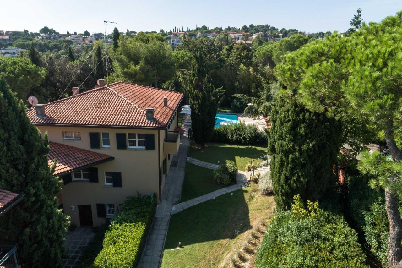 Residenze Al Colle Dei Pini Aparthotel Ριτσόνε Εξωτερικό φωτογραφία
